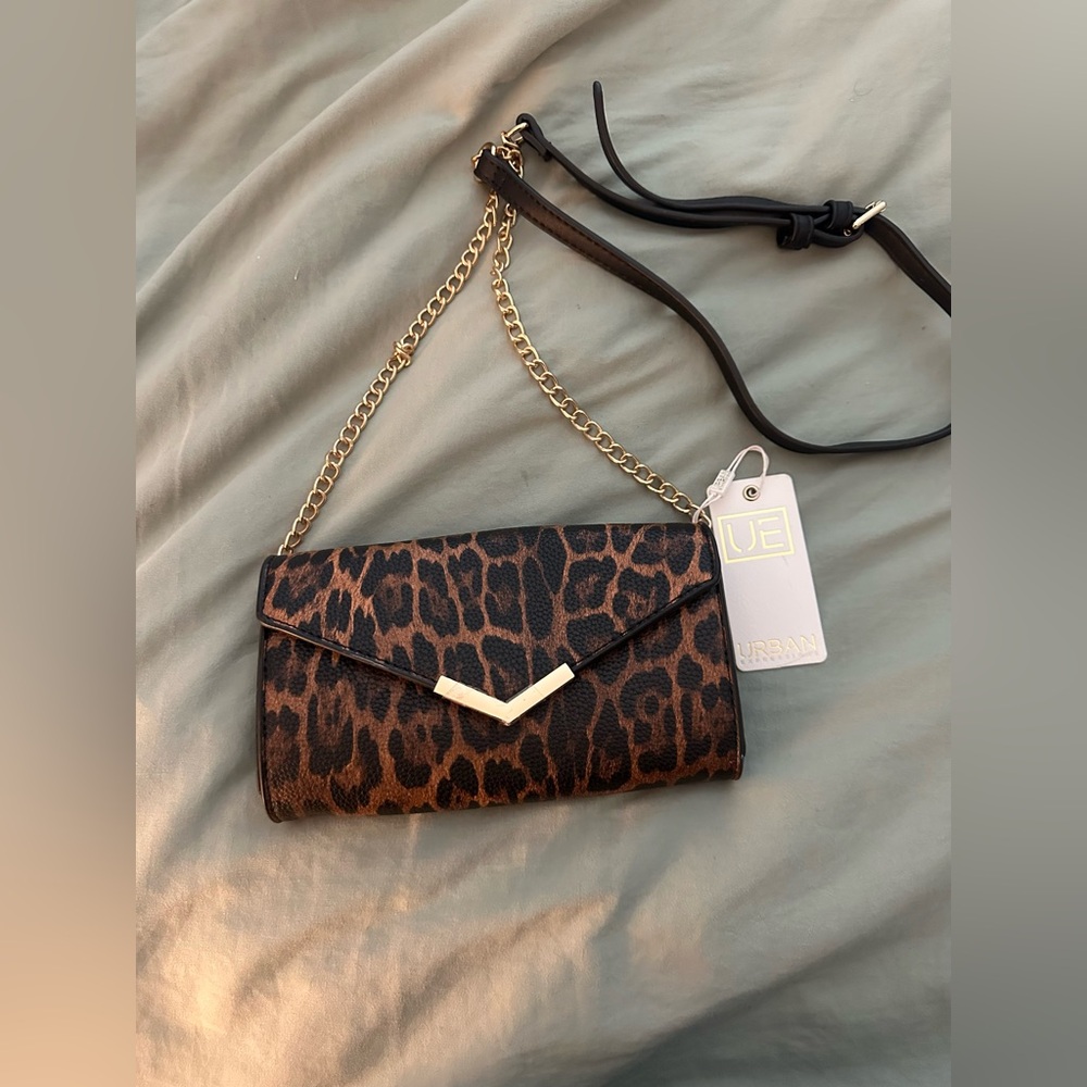 Leopard Print Crossbody Clutch Purse